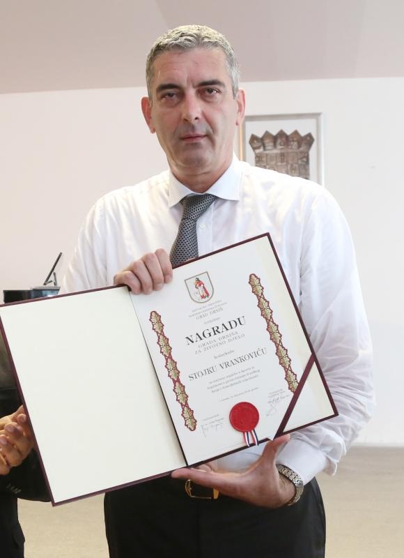 Stojko Vranković dobio nagradu za životno djelo Grada Drniša, Foto: Duško Jaramaz/PIXSELL
