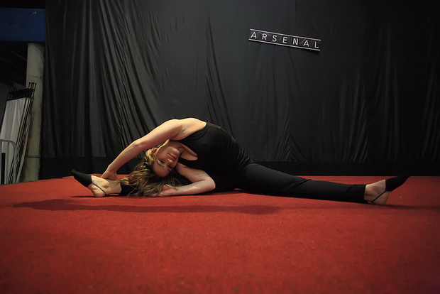 Arsenal: Xiomara Circo Art – ples na svili, Foto: Roberto Lerga Arsenal: Xiomara Circo Art – ples na svili, Foto: Roberto Lerga