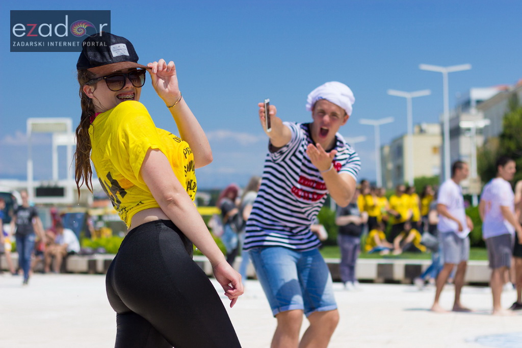 Ludijada zadarskih maturanata na Pozdravu suncu i Morskim orguljama