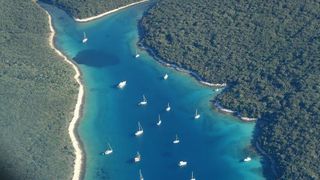 01.08.2013., Zadar – Fotografije panoramskog leta od Zadra do Medulina. Photo: Filip Brala/PIXSELL Autor  Filip Brala/PIXSELL KLJUČNE RIJEČI  let, panorama, grad Zadar, zracni snimak, Jadran, arhipelag, more, avion