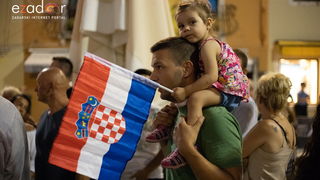 Svečani doček svjetskih prvaka Mihovila i Šime Fantele na Narodnom trgu Svečani doček svjetskih prvaka Mihovila i Šime Fantele na Narodnom trgu