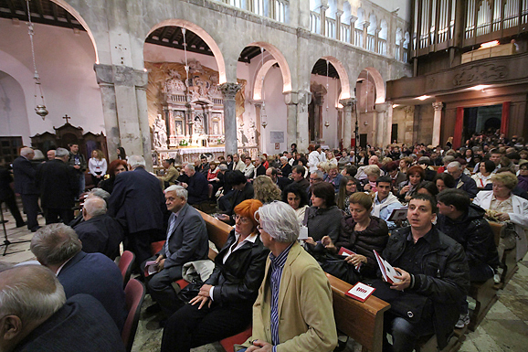 Otvorenje Međunarodnog natjecanja pjevačkih zborova (foto:Saša Čuka) Otvorenje Međunarodnog natjecanja pjevačkih zborova (foto:Saša Čuka)