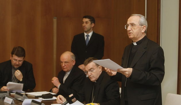 Zagreb, 090413.
Ksaverska cesta, HBK.
Redovito plenarno zasjedanje Hrvatske biskupske konferencije pod predsjedanjem predsjednika HBK biskupa Zelimira Puljica, trajati ce do 11. travnja. 
Na fotografiji: Kardinal Josip Bozanic i biskup Zelimir Puljic.
Fot