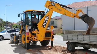 Vir: Radovi na postavljanju javne rasvjete i asfaltiranju prometnica Vir: Radovi na postavljanju javne rasvjete i asfaltiranju prometnica