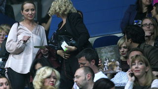 Zagreb, 220410.
U sklopu velike turneje Toleranca tour 2010 i povodom izlaska novog albuma naziva “Toleranca” Zlatan Stipisic Gibonni veceras je u KC Drazen Petrovic odrzao prvi od 2 predvidjena zagrebacka koncerta.
Na slici: Ivana Husar i Jelena Popovic