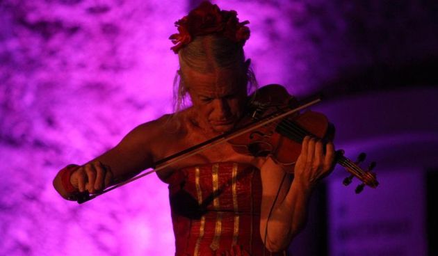 Nastup Rundek Cargo Tria na Crekvini u sklopu Kastafskog kulturnog leta