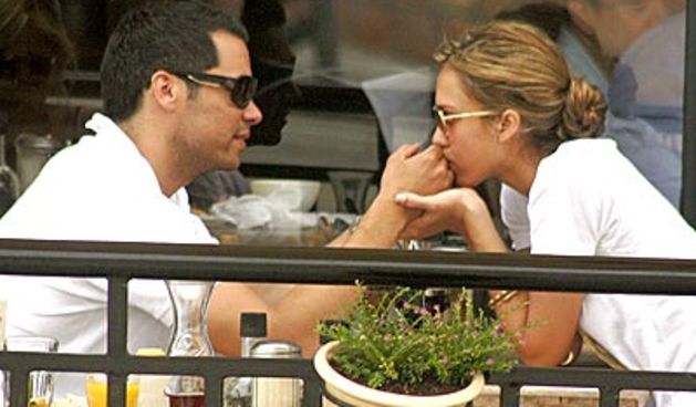 Jessica Alba i Cash Warren (Foto: img2.timeinc.net)