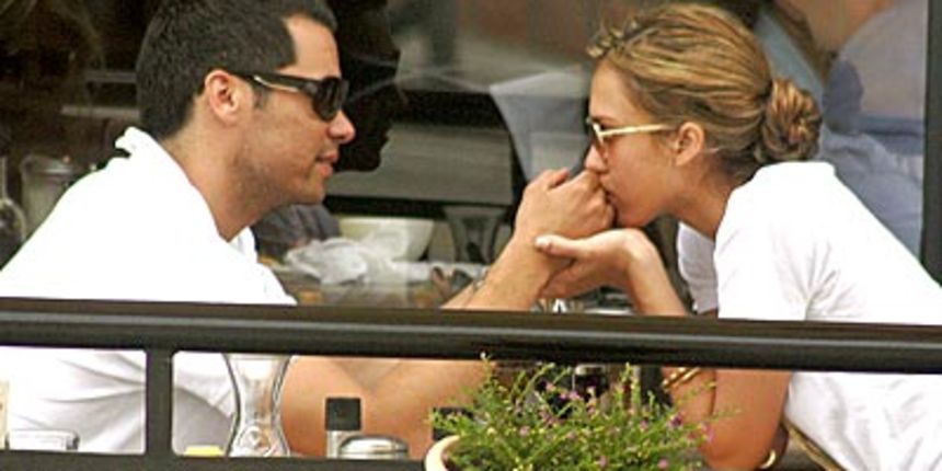 Jessica Alba i Cash Warren (Foto: img2.timeinc.net) Jessica Alba i Cash Warren (Foto: img2.timeinc.net)