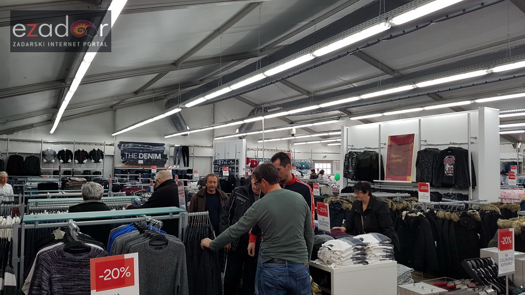 Trgovinski centar Supernova Zadar otvorio vrata kupcima Trgovinski centar Supernova Zadar otvorio vrata kupcima