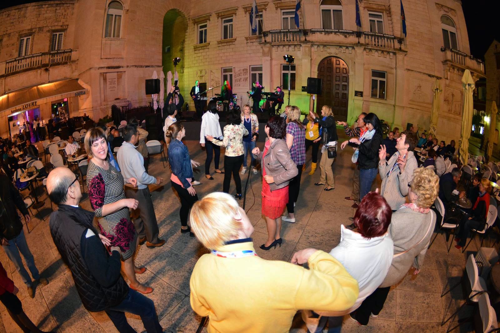 FIMBA After party na Narodnom trgu uz bend Songbusters FIMBA After party na Narodnom trgu uz bend Songbusters