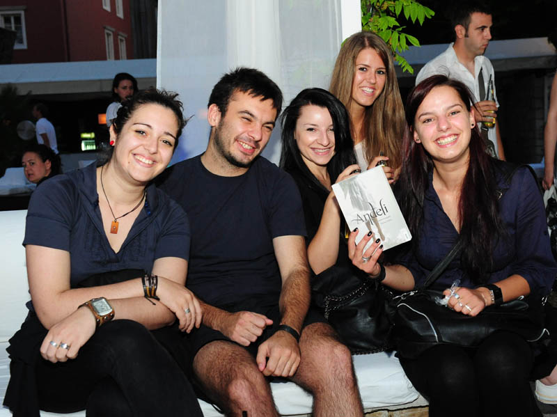 Garden: Promocija knjige Merite Arslani, foto: Nenad Marcev Garden: Promocija knjige Merite Arslani, foto: Nenad Marcev