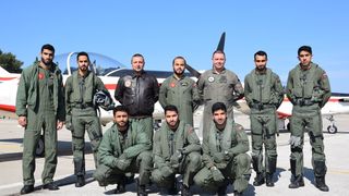 Prvi samostalni letovi omanskih pilota Prvi samostalni letovi omanskih pilota