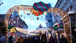 Zagrebački Advent na Trgu bana Jelačića