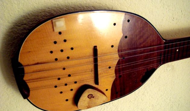 Tamburica (Foto: free-vk.t-com.hr)