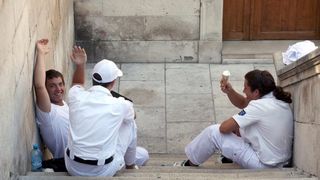 18.07.2013., Zadar – Prometna jedinica mladezi, mladi zadarski bobiji kako im tepaju gradjani uvelike pridonose olaksanom kretanju automobila kroz grad. Bez njih vecina raskrizja te ulice blize centru grada bile bi zagusene zbog prometnih cepova. Velika 18.07.2013., Zadar – Prometna jedinica mladezi, mladi zadarski bobiji kako im tepaju gradjani uvelike pridonose olaksanom kretanju automobila kroz grad. Bez njih vecina raskrizja te ulice blize centru grada bile bi zagusene zbog prometnih cepova. Velika