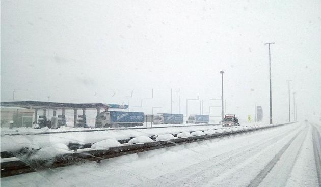 Snijeg u Lici na autocesti A1. Foto: HINA