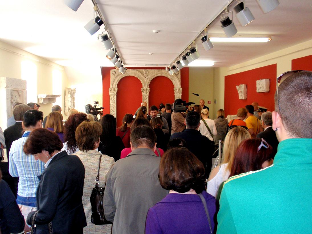 OLYMPUS DIGITAL CAMERA OLYMPUS DIGITAL CAMERA