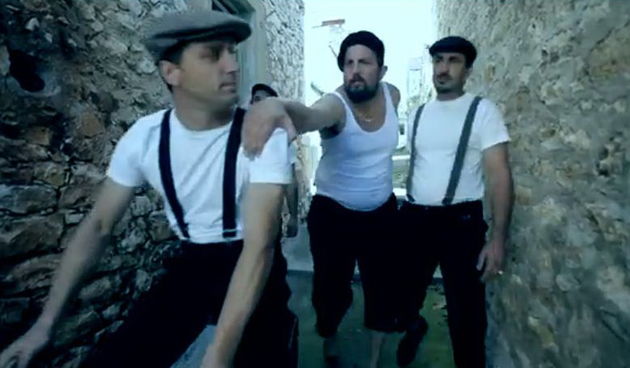 Sexymotherfuckersi grickaju suhe napolitanke