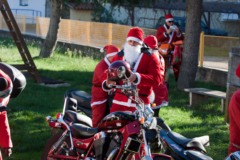 Biograd: Moto Mrazovi Duhovi u posjeti djecjim vrticima, Foto: Franjo Juric Biograd: Moto Mrazovi Duhovi u posjeti djecjim vrticima, Foto: Franjo Juric