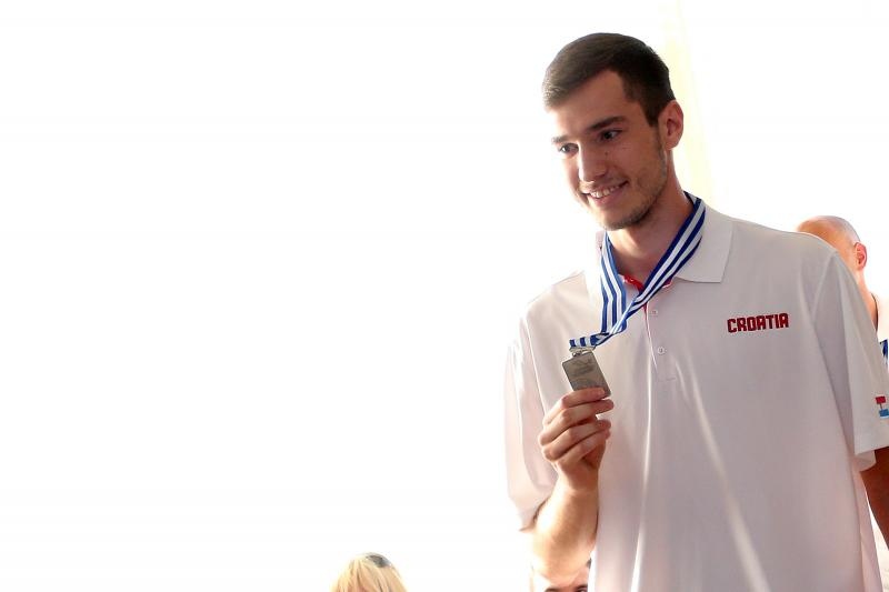 06.07.2015., Zagreb – Svecani docek kosarkasa do 19 godina koji su na svjetskom prvenstvu u Grckoj osvojili srebrnu medalju. Photo: Goran Stanzl/PIXSELL