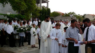 Tkon: Posljednji ispraćaj malenog anđela, Roka Ugrinića 7. lipnja 2011.
