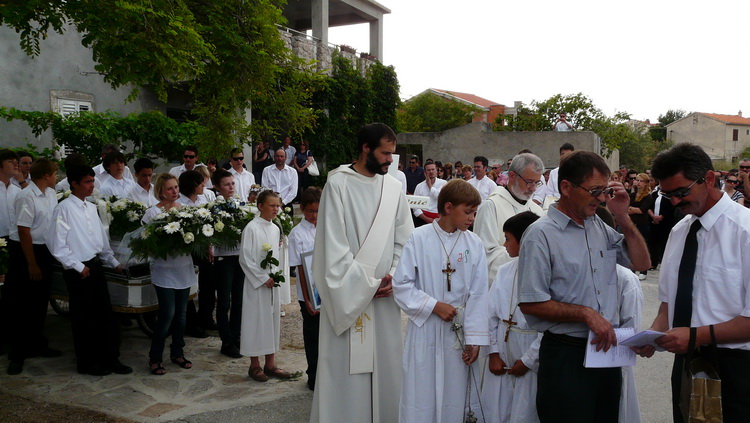 Tkon: Posljednji ispraćaj malenog anđela, Roka Ugrinića 7. lipnja 2011.