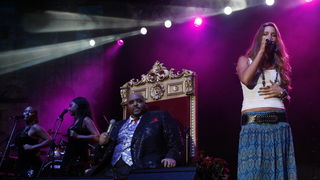 Pula, 130810.
Joss Stone i Solomon Burke odrzali koncert u pulskoj areni. Dvoje velikana soul glazbe, odlicni glazbenici sasvim razlicitih generacija, mlada Britanka Joss Stone ima 23 godine a americka soul legenda Solomon Burke navrsava 70.
Foto: Goran S Pula, 130810.
Joss Stone i Solomon Burke odrzali koncert u pulskoj areni. Dvoje velikana soul glazbe, odlicni glazbenici sasvim razlicitih generacija, mlada Britanka Joss Stone ima 23 godine a americka soul legenda Solomon Burke navrsava 70.
Foto: Goran S