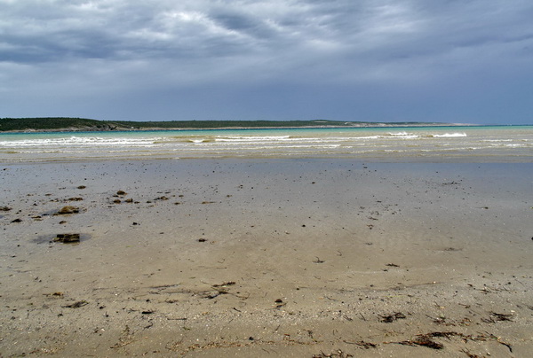 Olujna bura u Lupču 15. srpnja 2016. Foto: Leo Kvarantan Olujna bura u Lupču 15. srpnja 2016. Foto: Leo Kvarantan