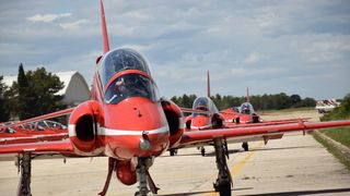 Krila Oluje i Red Arrows preletjeli iznad Zadarskog kanala