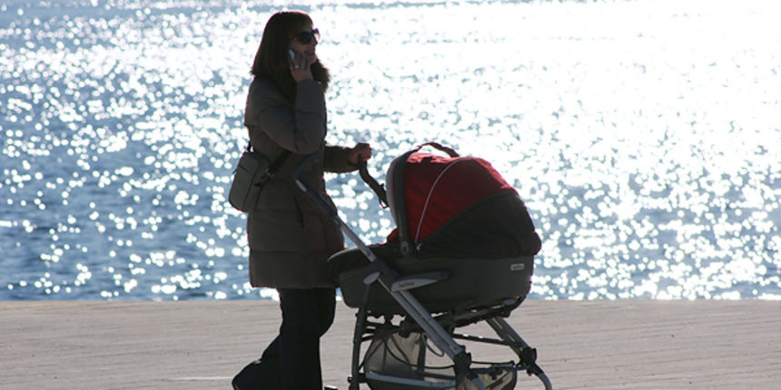 Đir po gradu 1. veljače 2010., majka, mama (Foto:Saša Čuka) Đir po gradu 1. veljače 2010., majka, mama (Foto:Saša Čuka)
