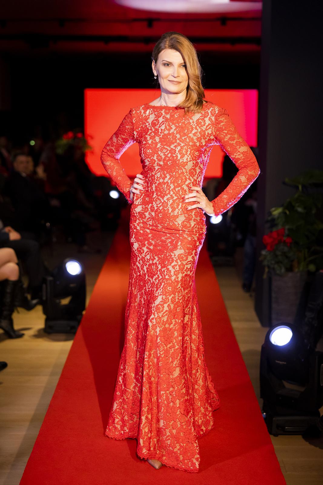 Dan crvenih haljina – modna revija u Splitu