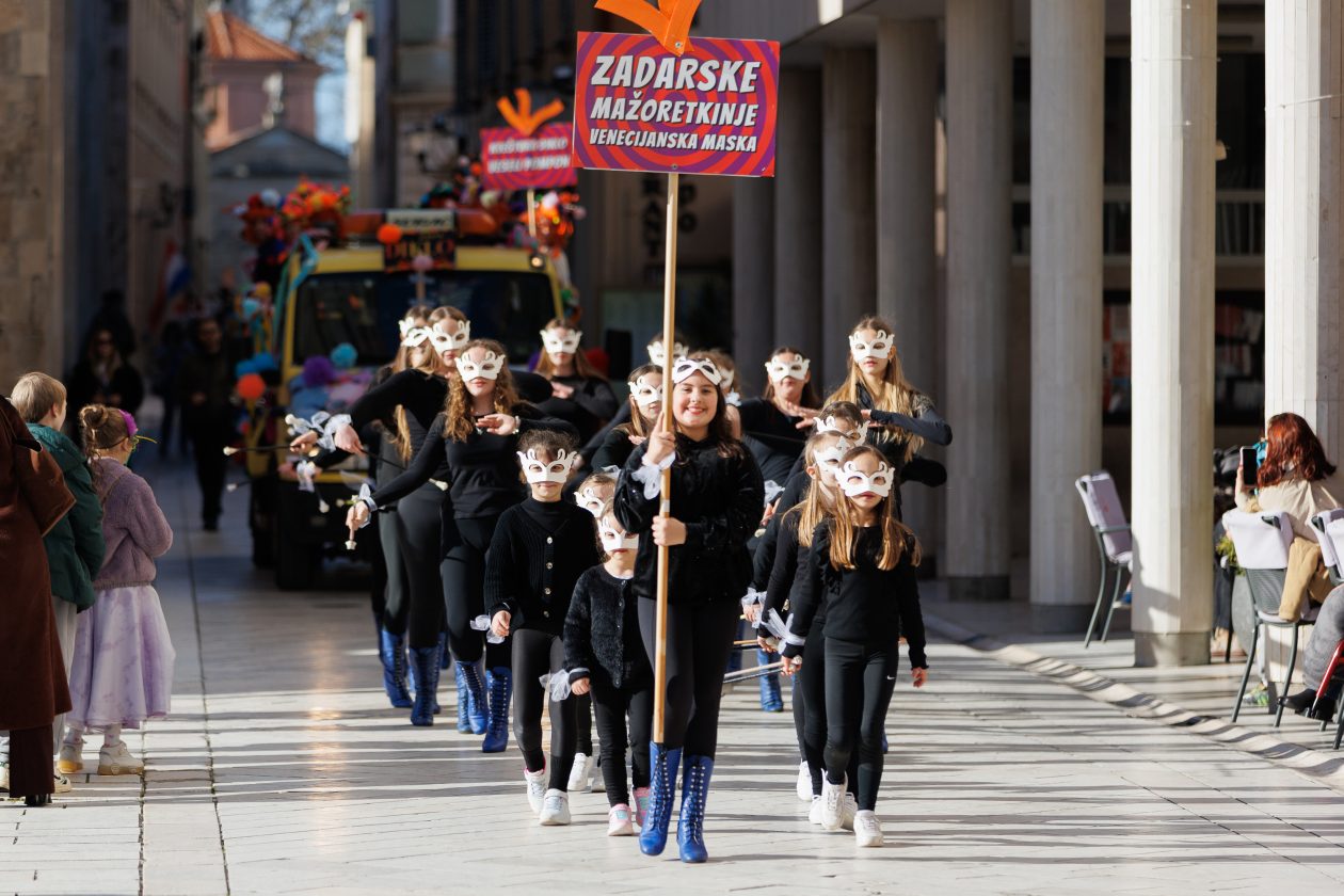 01 Karnevalska povorka Zadar 15.2.2026, Foto Bojan Bogdanić