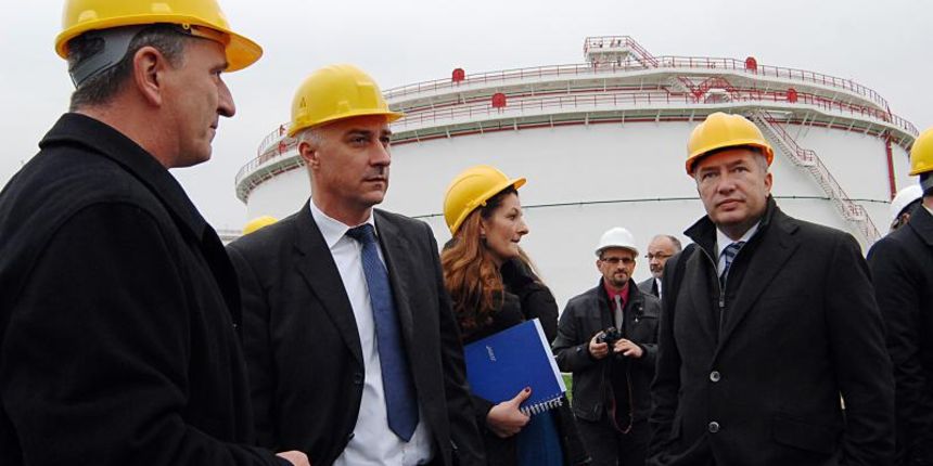 Puštanje u rad novih spremnika na JANAF-ovom Terminalu Omišalj, foto: pixsell.hr Puštanje u rad novih spremnika na JANAF-ovom Terminalu Omišalj, foto: pixsell.hr