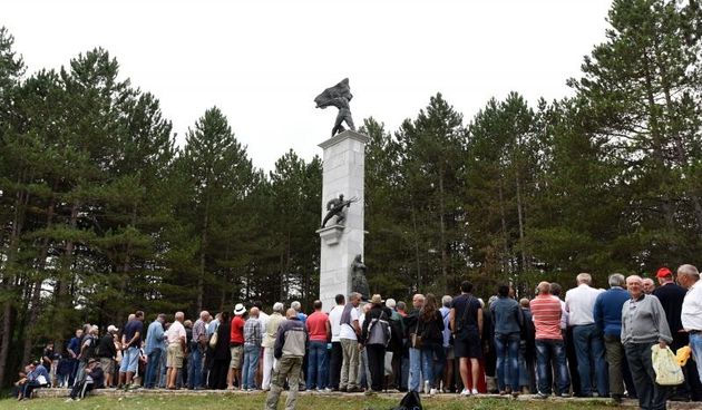 Srb: Polaganjem vijenaca obilježena obljetnica Dana ustanka naroda Like, Photo: Dino Stanin/PIXSELL