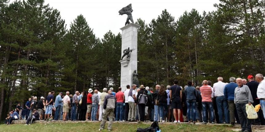 Srb: Polaganjem vijenaca obilježena obljetnica Dana ustanka naroda Like, Photo: Dino Stanin/PIXSELL Srb: Polaganjem vijenaca obilježena obljetnica Dana ustanka naroda Like, Photo: Dino Stanin/PIXSELL