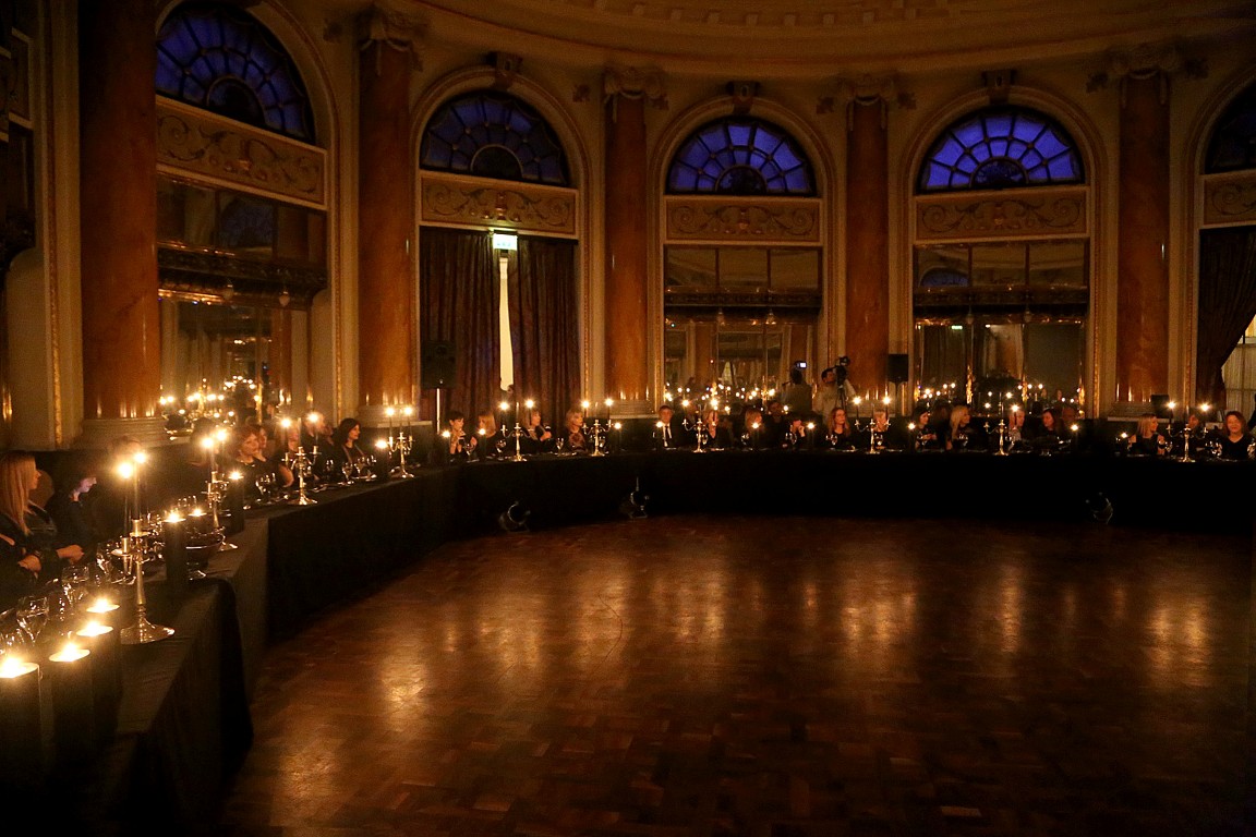 Modni spektakl Hippy Gardena