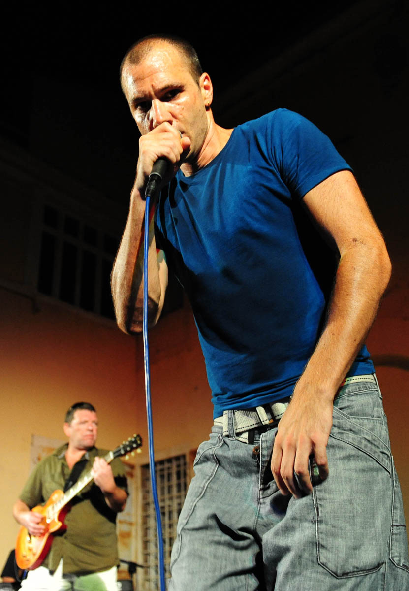 Zadar, 2.8.2013. snimio: Nenad Marčev 

Mario Huljev i
Dino Dvornik tribute band

Jurica Leikauff, klavijature, 
Marko Duvnjak, bubnjar, 
Alen Svetopetrić, bas gitara, 
Zoran Jex Jaeger, gitara,
Ivan Premelč, saksofon.


Dvorište Providurove palače