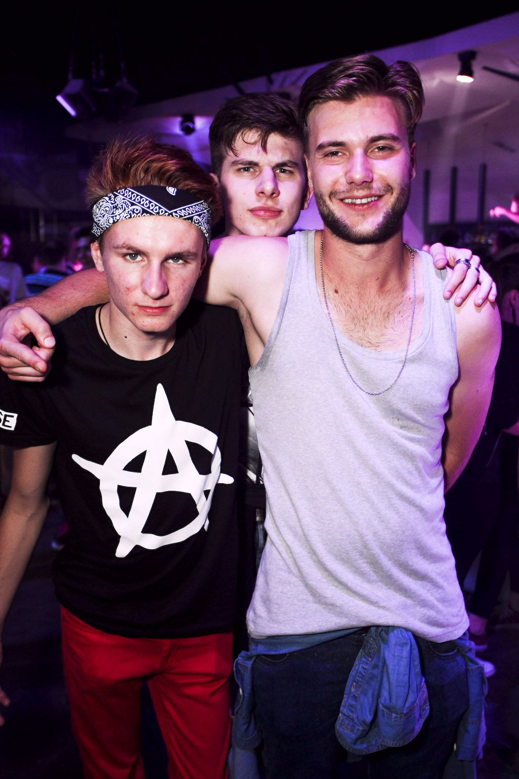 Subota u zagrebačkom Aquariusu protekla je u zagrijavanju za Moonsplash festival koji će se u zrćanskom Aquariusu održati od 11. do 13. kolovoza. Na Moonsplashu će nastupiti planetarne zvijezde elektroničke glazbe: Benny Benassi, Merk & Kremont, Dimitri V Subota u zagrebačkom Aquariusu protekla je u zagrijavanju za Moonsplash festival koji će se u zrćanskom Aquariusu održati od 11. do 13. kolovoza. Na Moonsplashu će nastupiti planetarne zvijezde elektroničke glazbe: Benny Benassi, Merk & Kremont, Dimitri V