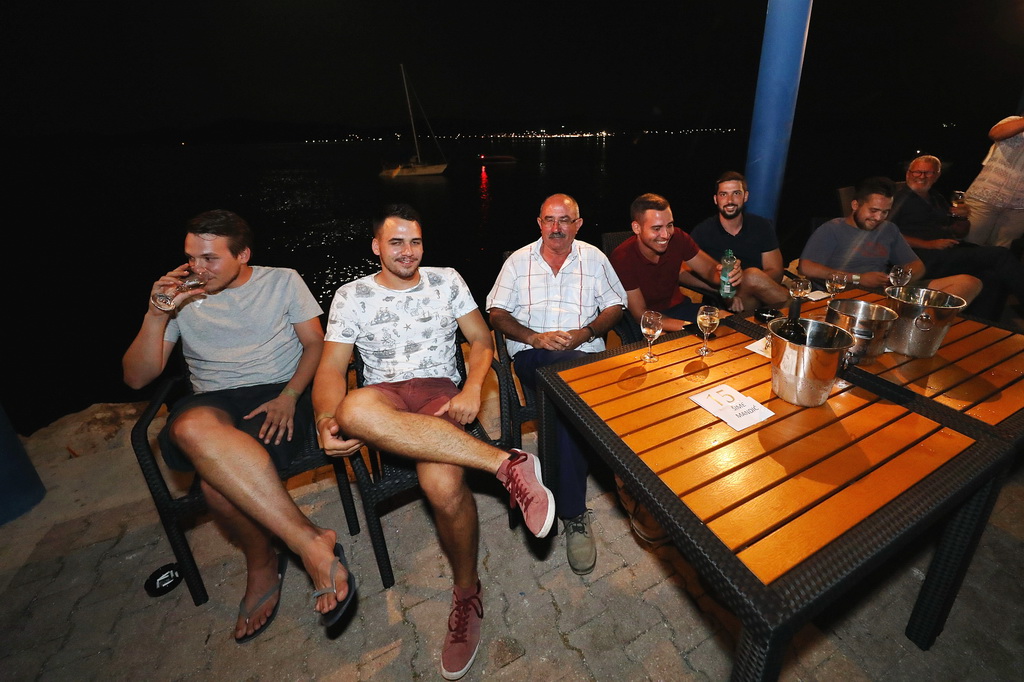 Fenomenalni Petar Grašo raspjevao i rasplesao Biograd Fenomenalni Petar Grašo raspjevao i rasplesao Biograd