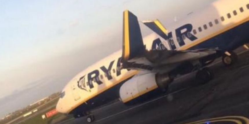 Dublin: Zrakoplov RyanAira oštećen u sudaru na pisti, Foto: twitter