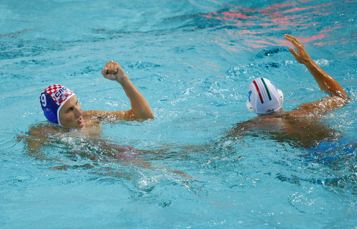 Zagreb, 050910.
Bazen Mladost na Savi.
29. Europsko prvenstvo u vaterpolu.
Hrvatska – Italija
Na fotografiji: Sandro Sukno slavi.
Foto: Ronald Gorsic / CROPIX
