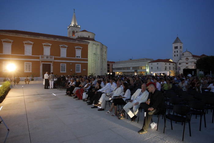Zadar, 240810 Veceras je ispred Donata na Poljani Ivana Pavla drugog svecano otvoren Forum Film Festival. Foto: Jure Miskovic / CROPIX Zadar, 240810 Veceras je ispred Donata na Poljani Ivana Pavla drugog svecano otvoren Forum Film Festival. Foto: Jure Miskovic / CROPIX