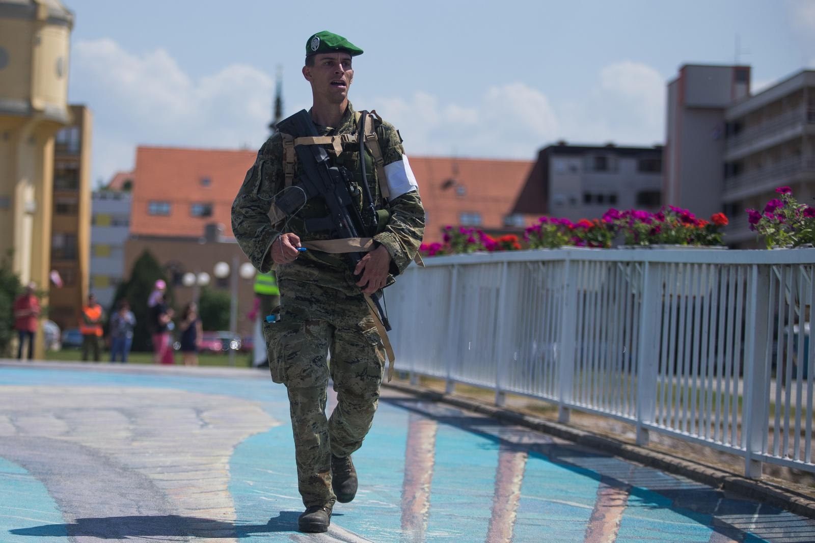 Ante Jović ponio titulu najspremnijeg vojnika na godišnjem natjecanju Hrvatske vojske Ante Jović ponio titulu najspremnijeg vojnika na godišnjem natjecanju Hrvatske vojske