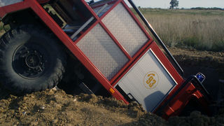 Sabunike: Vatrogasno vozilo u jami