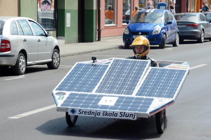 Sisak: Utrka solarnih automobila hrvatskih stukovnih škola