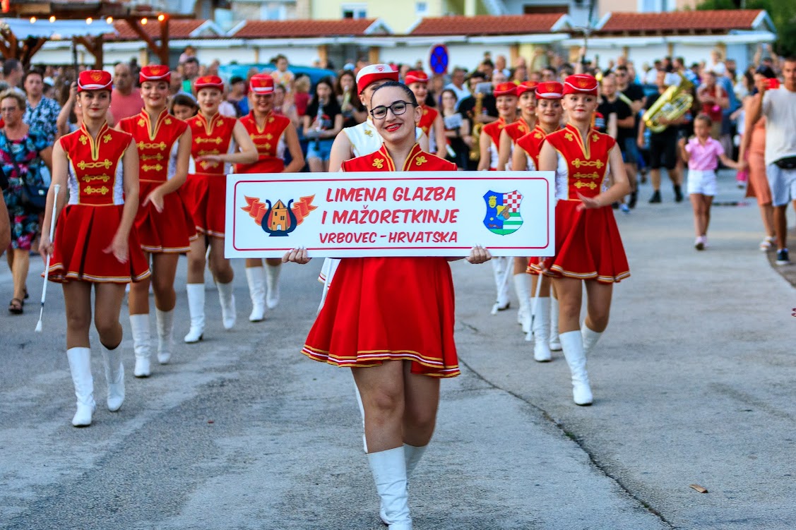 Image 5793693 (auto) Image 5793693 (auto)