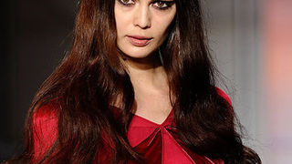 Trend izvještaj za jesen 2010: Crveni baršun (Fashionologie.com)