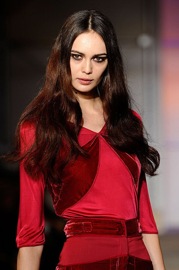 Trend izvještaj za jesen 2010: Crveni baršun (Fashionologie.com)