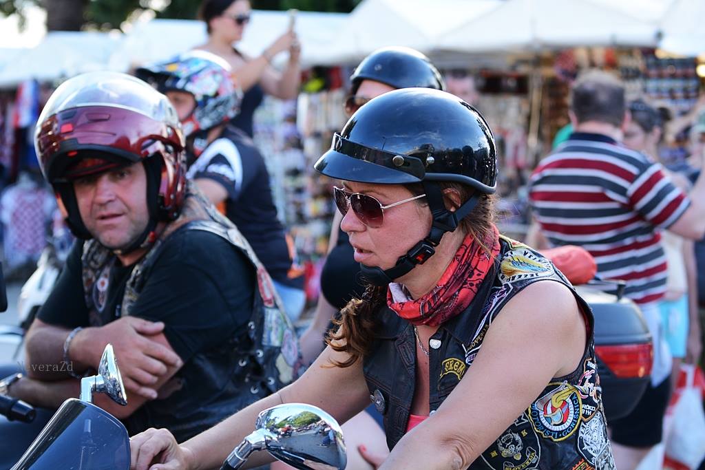 Defile bajkera ulicama Zadra u povodu 10. rođendana Moto kluba Beštije. Foto: Jadra NeveraZD Defile bajkera ulicama Zadra u povodu 10. rođendana Moto kluba Beštije. Foto: Jadra NeveraZD