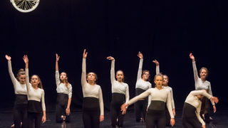 Božićna čestitka plesnog odjela Glazbene škole Blagoje Bersa